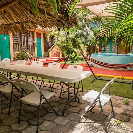 Casa Mexica Bungalows Zihuatanejo Exteriör bild
