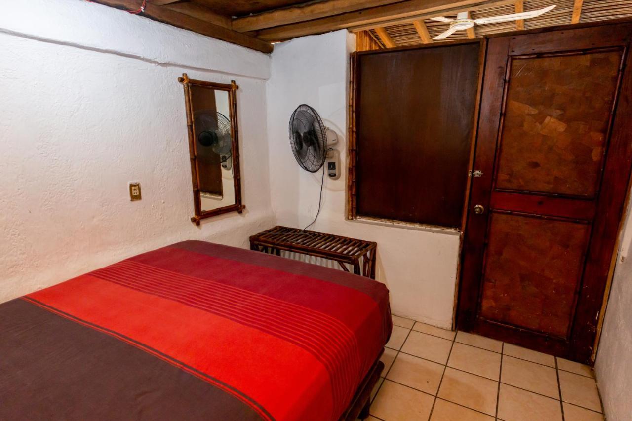 Casa Mexica Bungalows Zihuatanejo Exteriör bild