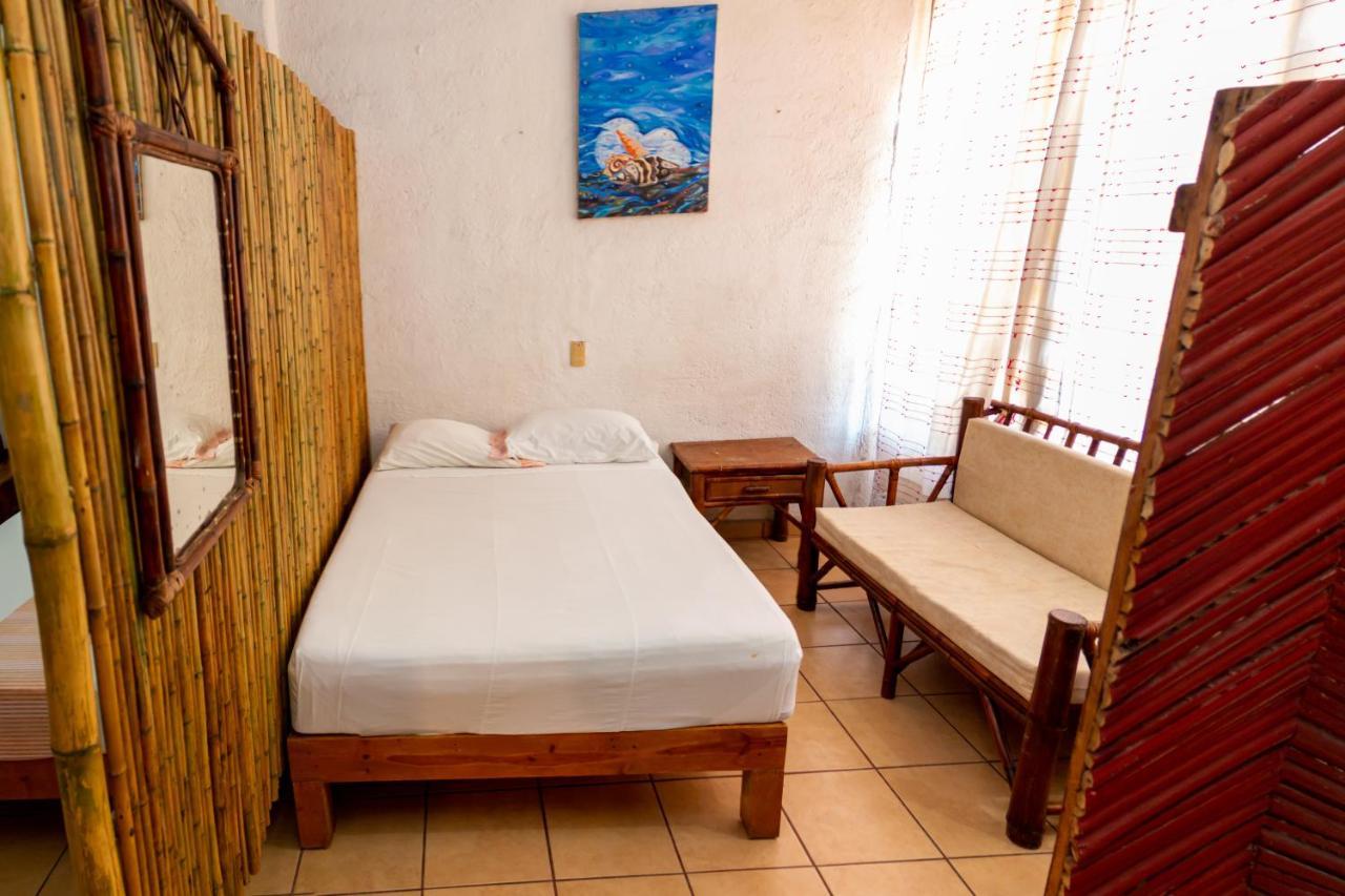 Casa Mexica Bungalows Zihuatanejo Exteriör bild